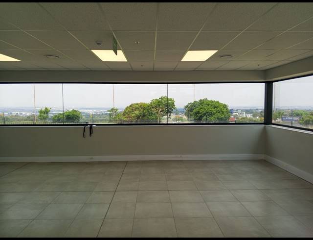 4,631M² WAREHOUSE TO LET IN AIRPORT PARK